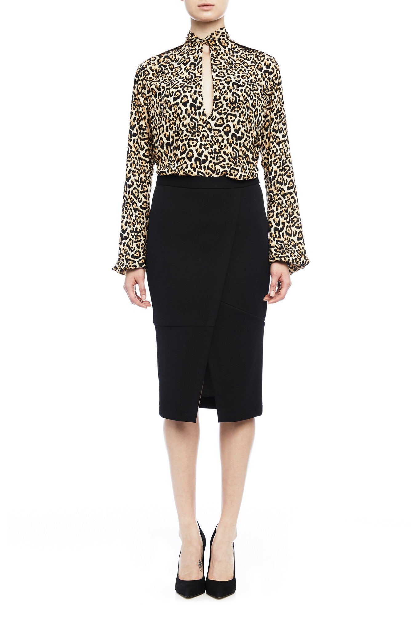 BOW COLLAR BLOUSE